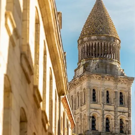 Logis Historique Au Centre De 8 Lits L Oustal Hébergement de vacances