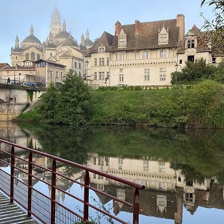 Hébergement de vacances Logis Historique Au Centre De 8 Lits L Oustal