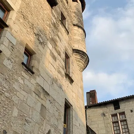 Logis Historique Au Centre De 8 Lits L Oustal