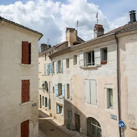 Logis Historique Au Centre De 8 Lits L Oustal Hébergement de vacances Périgueux
