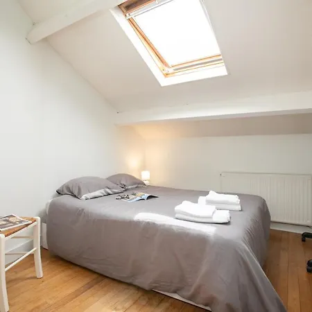 Logis Historique Au Centre De 8 Lits L Oustal Hébergement de vacances *