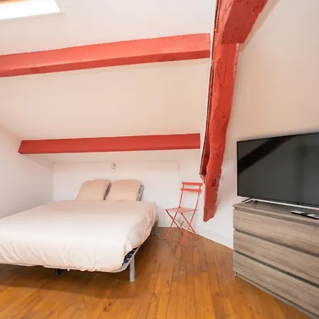 Logis Historique Au Centre De 8 Lits L Oustal Hébergement de vacances
